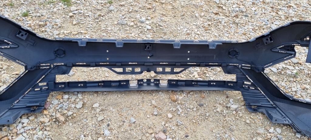 Vw touareg iii r-line бампер перед оригинал e206 Доставка