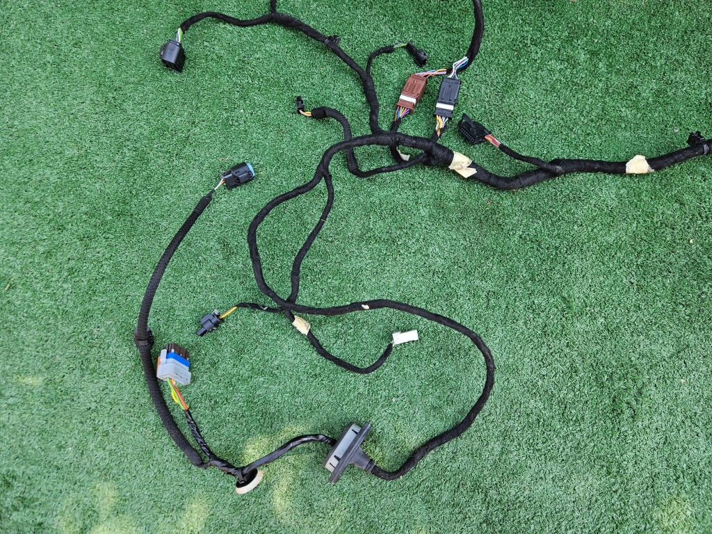 Купить Электропроводка жгут дверь правый  перед peugeot 508 2