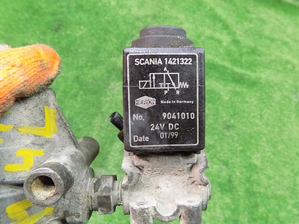 фото №6, Scania 114 124 380km клапан клапаны 1374318 1421322