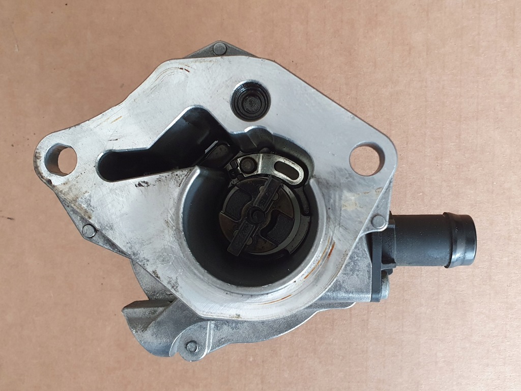 фото №1, Насос вакуум 8200113585 renault megane ii 1.5 d