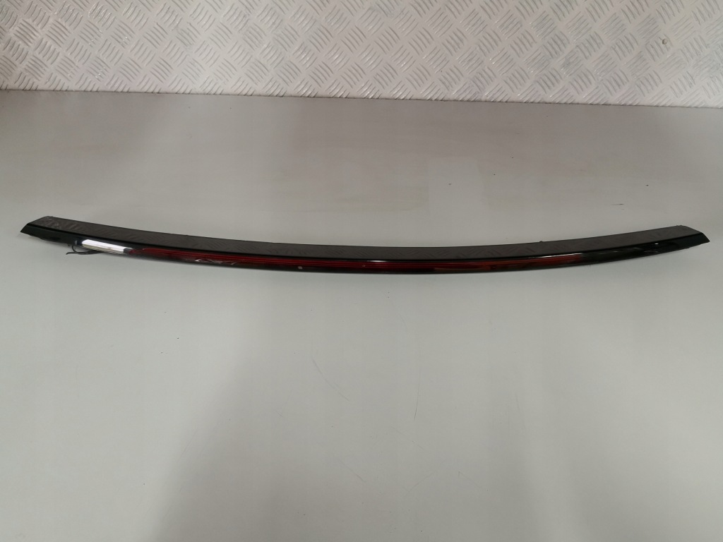 Купить Tesla x третий свет стоп крышка багажника задний  1034340-00