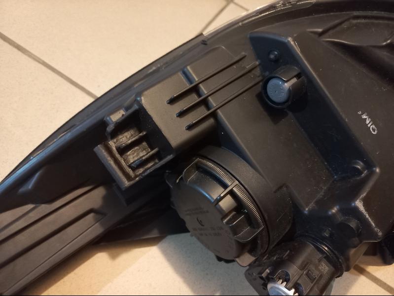 фото №15, Kia rio v 5 лампа передня перед права