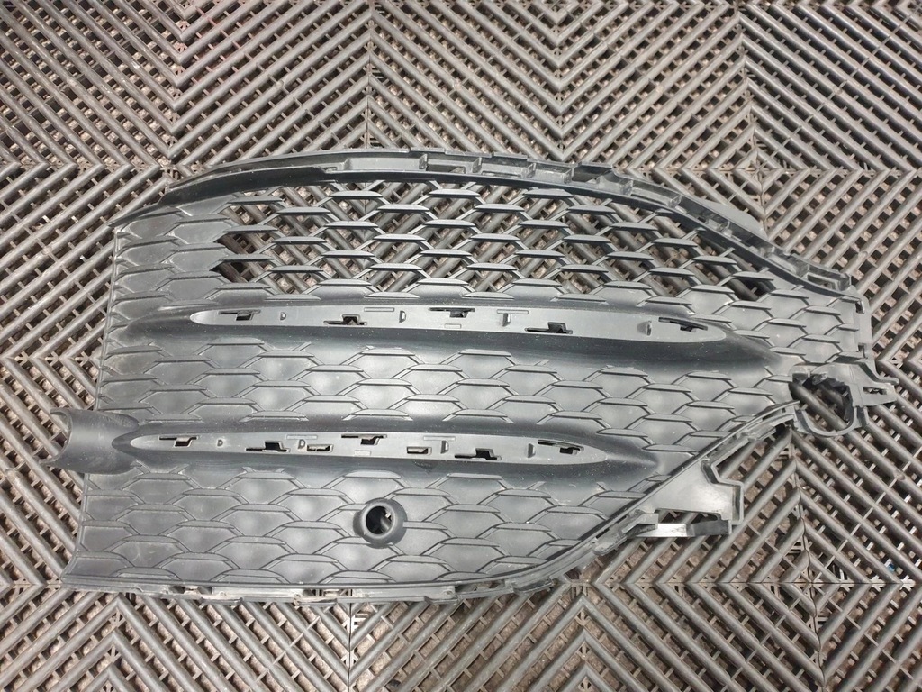 фото №1, Решётка бампера правая перед mercedes gle w167 amg