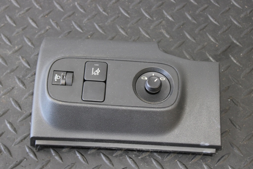 фото №1, Перемикач дзеркал асистент поперечина 9812848877 citroen c3 iii 3