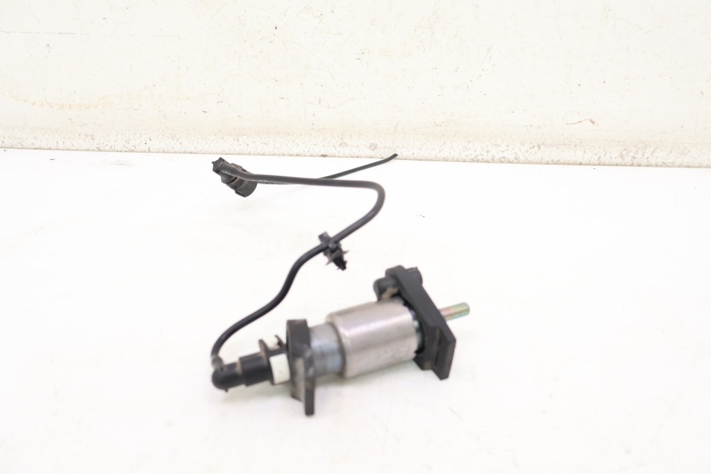 Купити Volvo xc90 2 помпа webasto 9031365