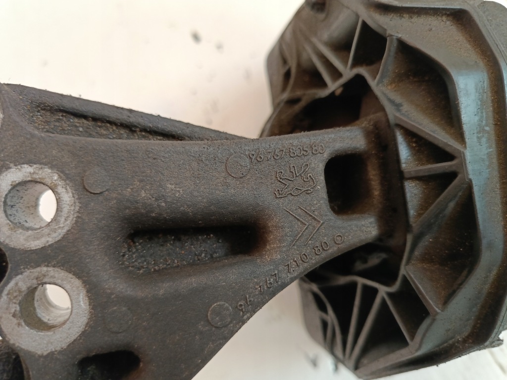 Кронштейн двигателя 9676780580 peugeot 208 1.2 Недорого