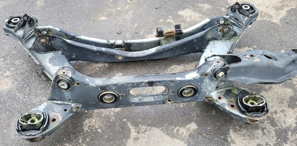 фото №12, Подрамник задняя подрамник подрамник балка подвеска задняя подрамник mercedes c w205 оригинальный номер