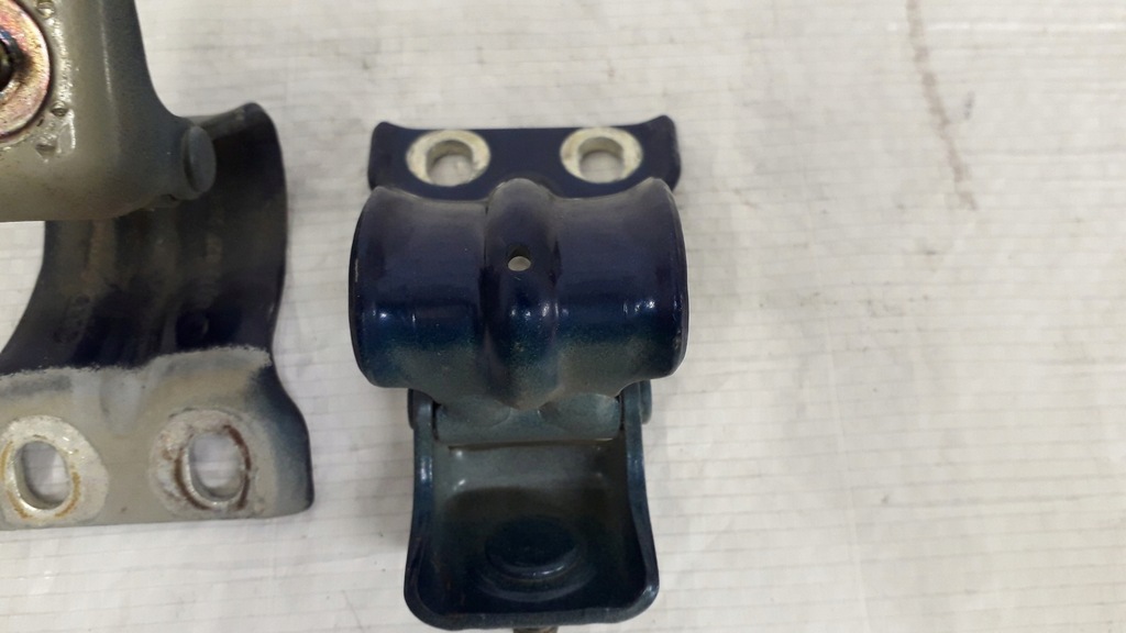 фото №12, Петля крышки багажника audi a3 8l 8d9827299