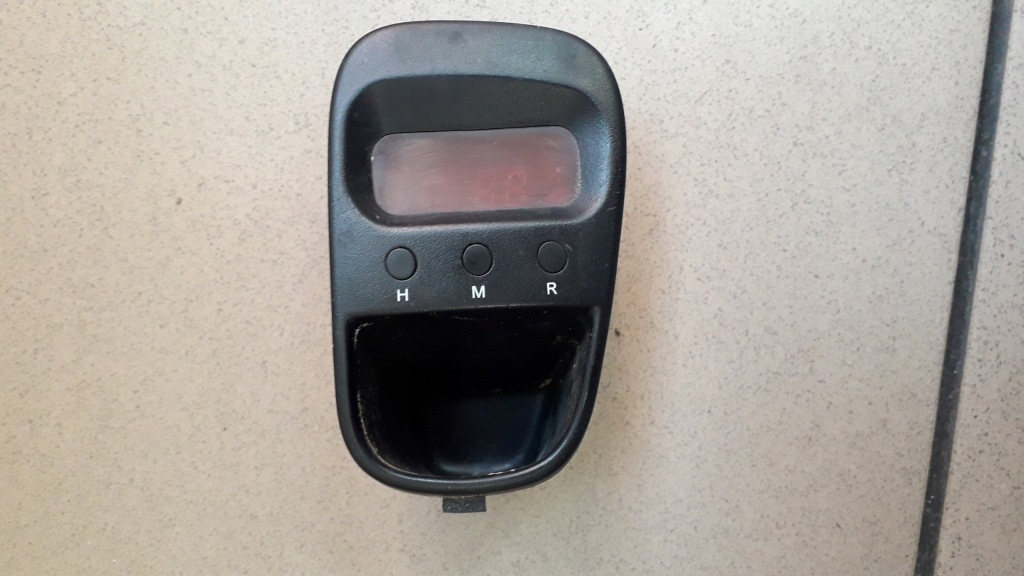 фото №1, Hyundai h1 starex 97- часы 94520-4a000