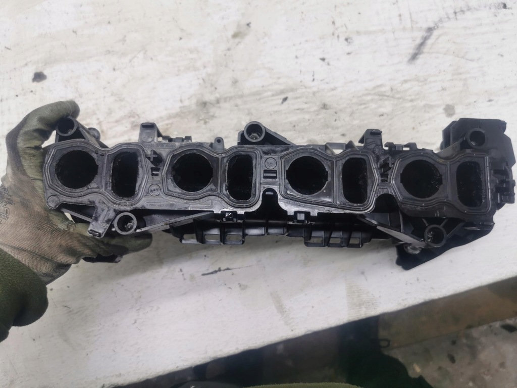 фото №9, Колектор впускний  bmw seria 1 f20 f21 2.0d 7807991