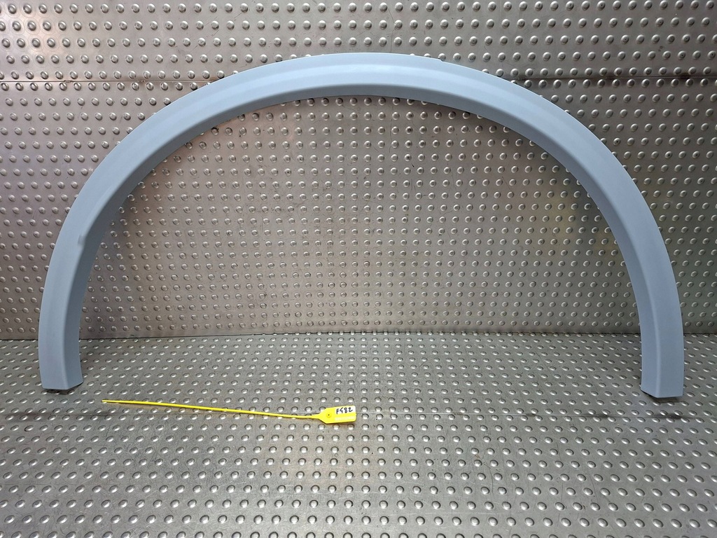 фото №1, Stelvio молдинг крила правий задня 156146593