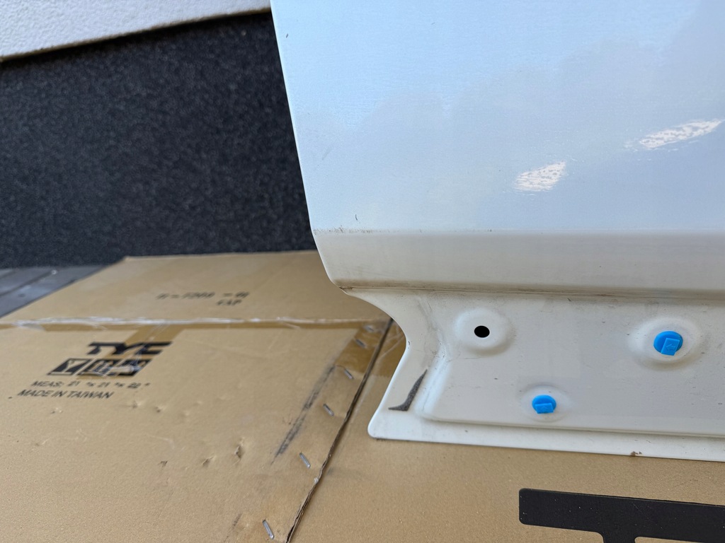 фото №7, Nissan ariya 2022- дверь правое перед оригинал демонтаж ladne белый