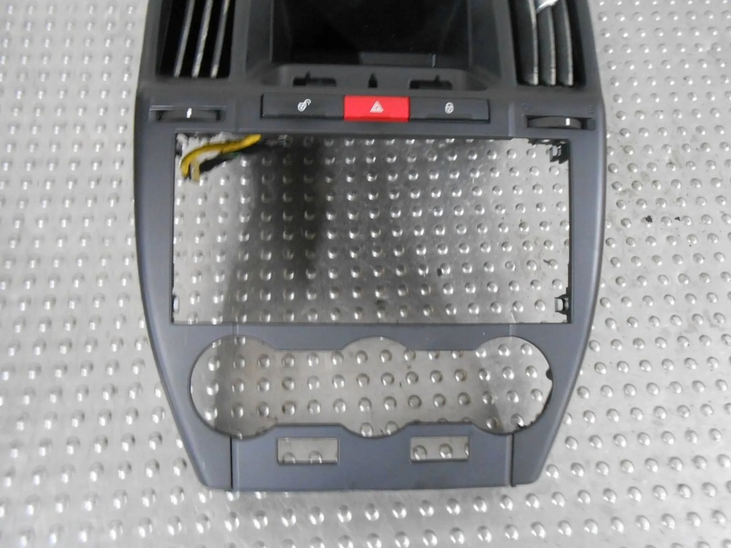 фото №3, Land rover freelander ii 2 рамка радио