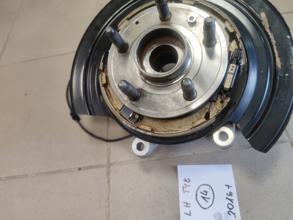 фото №6, Chevrolet camaro задняя левая поворотный кулак 2016-2024