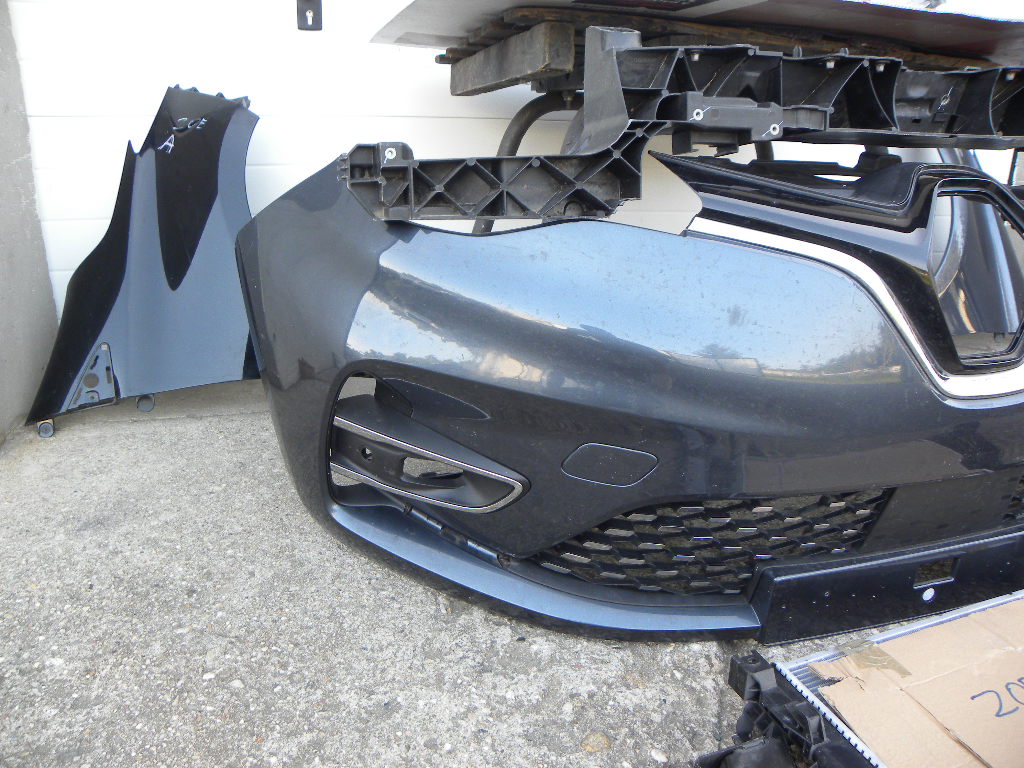 Renault zoe рестайлінг  ліхтарі  led pure vision, бампер 2020 рік в Україні