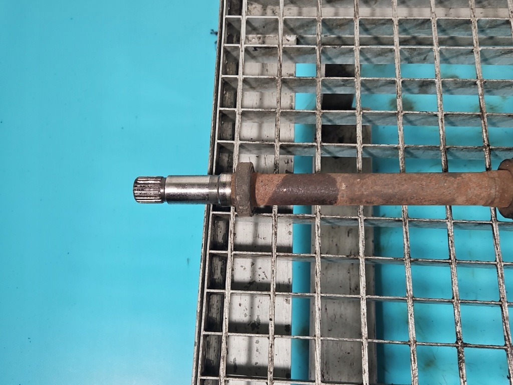 фото №4, Приводной вал правая citroen c4 i 1.6 16v механическая коробка передач