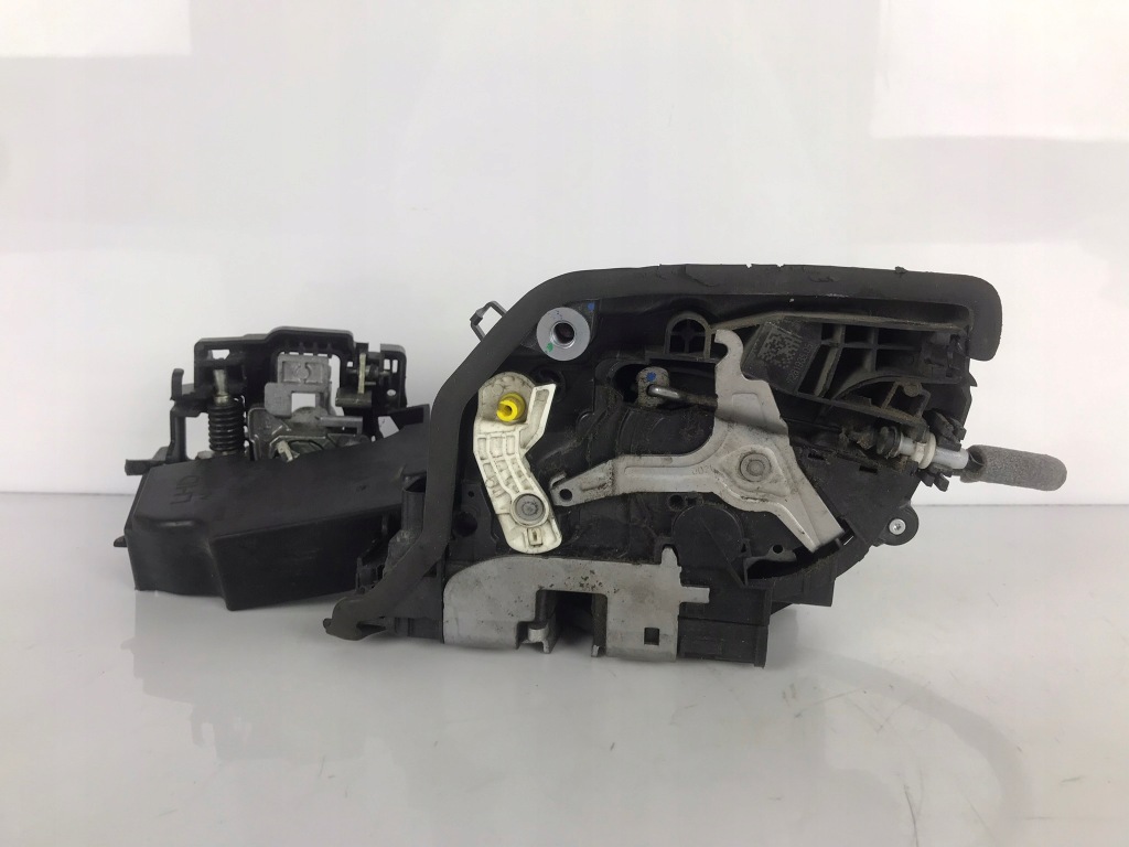 фото №1, Bmw i3 кронштейн ручка наружной левый перед 2013-2022