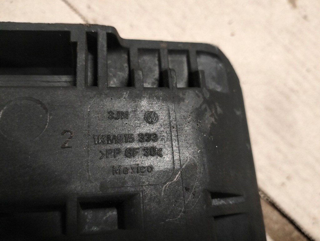 фото №5, Vw jetta vi основание аккумулятор 1km915333