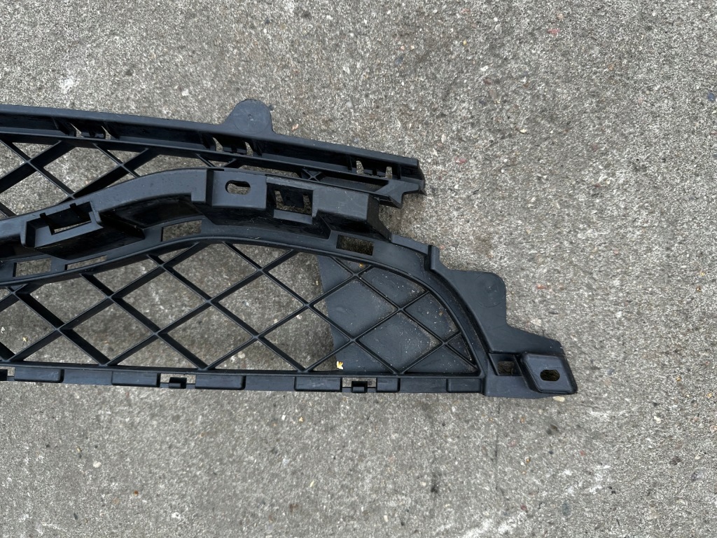 Решётка бампера перед renault clio iii 3 rs Недорого