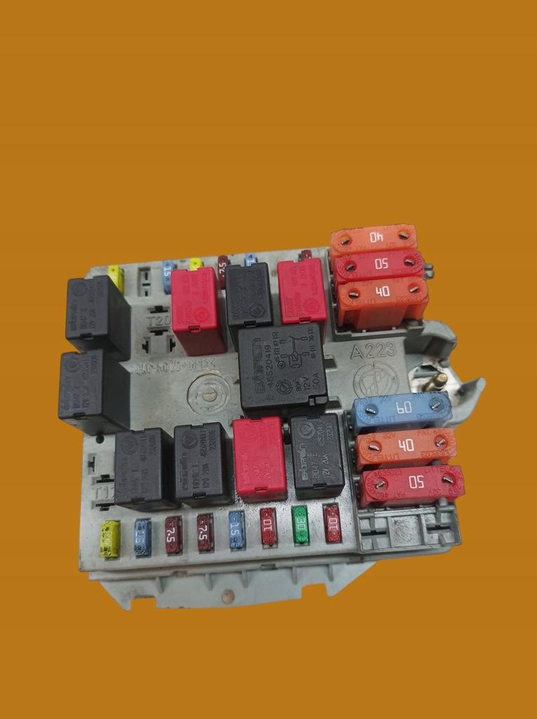 фото №1, Коробка запобіжників 51742420d 1.6 b alfa romeo 147 i 2000-2010