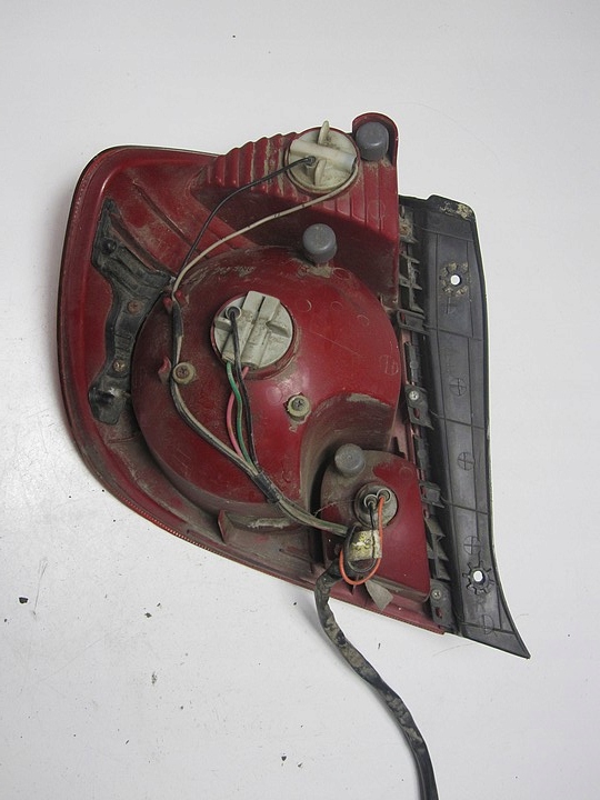 фото №11, Лампа задняя правая hyundai accent 04r 226