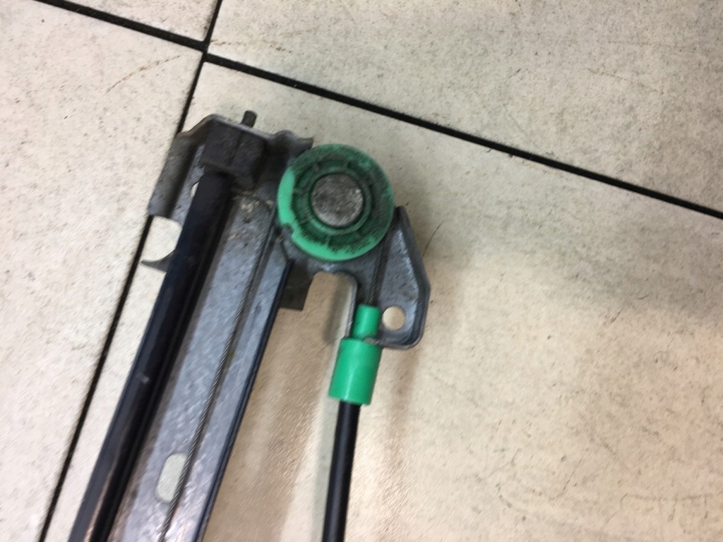 фото №7, Подъемник стекло левый перед espace iii 0130821631