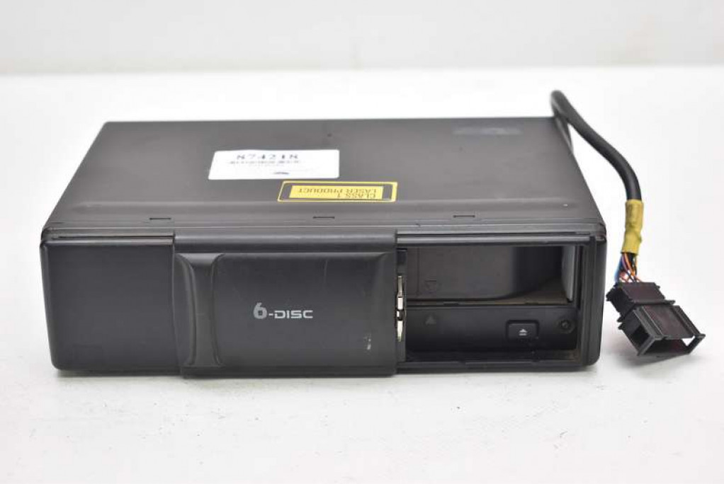 фото №1, Чейнджер дисков cd vw golf 5 v 03-09