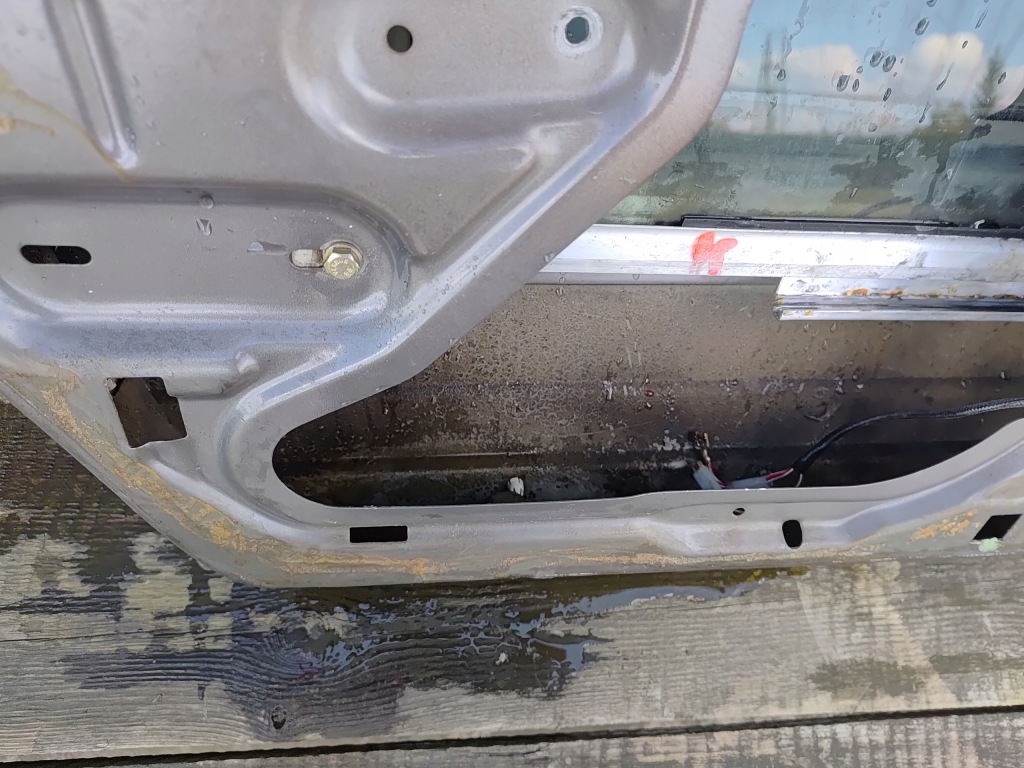 Mercedes w126 двері лівий задній long Ціна