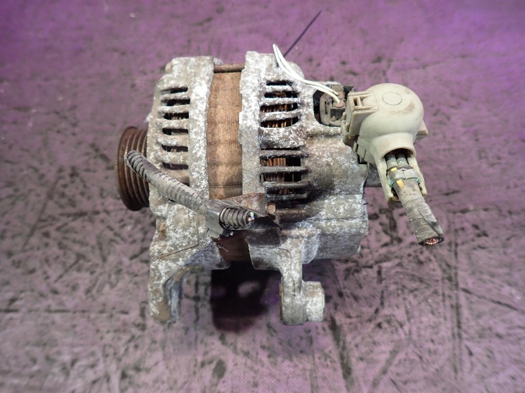 Mazda 2 2 de 07-10 1.3 75km генератор a2tg1391 Оригинал