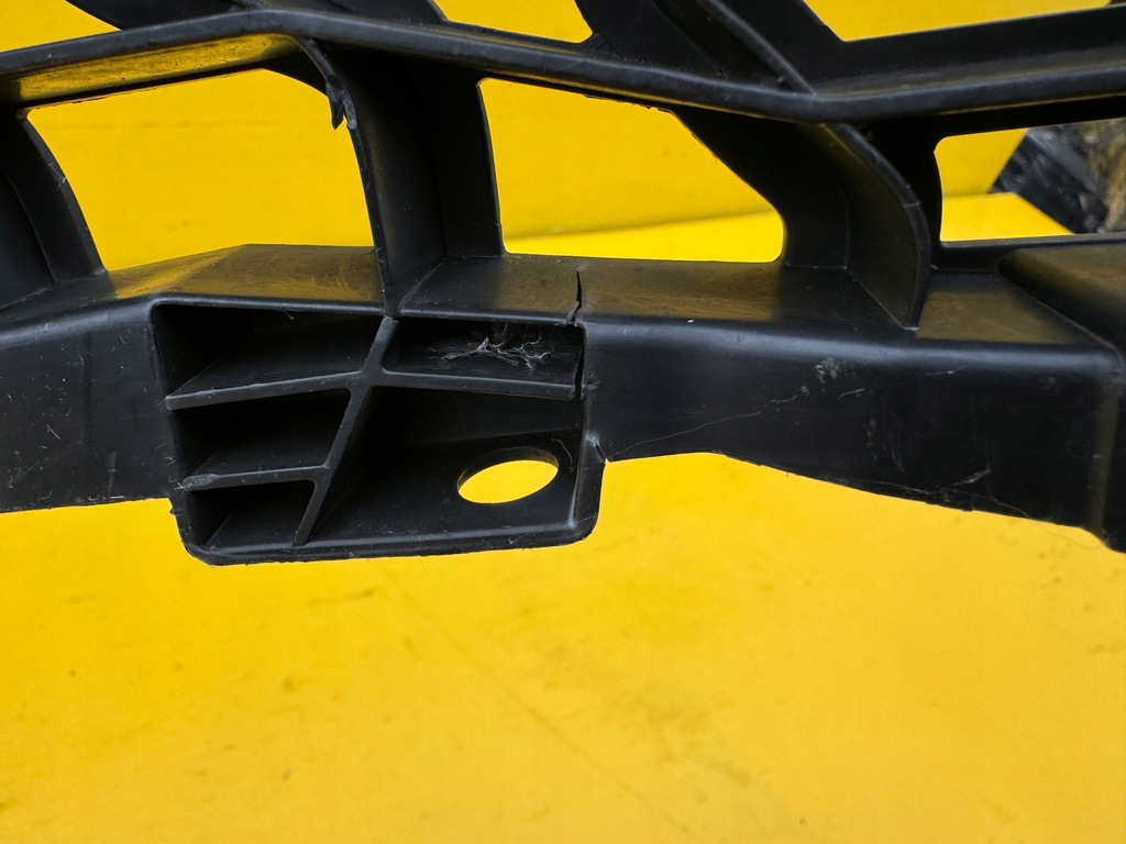 фото №14, Mercedes e-klasa w213 amg a213 16-23r направляющая бампера задняя задний a2138855002