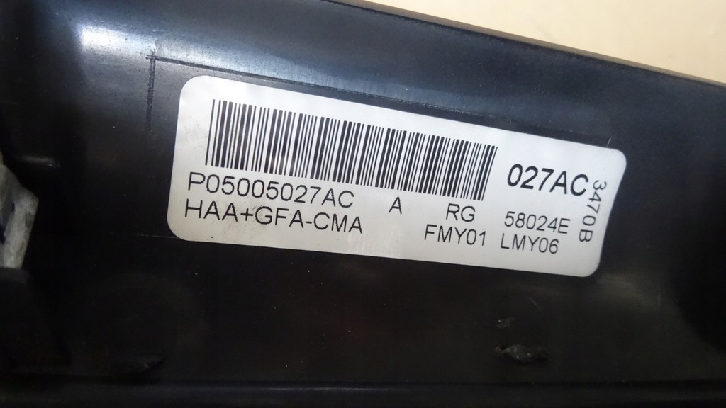 фото №12, Voyager iv 4 панель середній панель решітка обдув 05009180aa