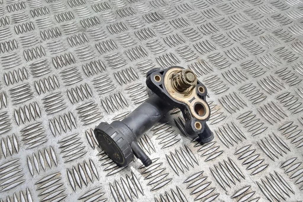 фото №3, Корпус термостата mini cooper r50, r53 04777858ab 1.6l бензиновый 2003