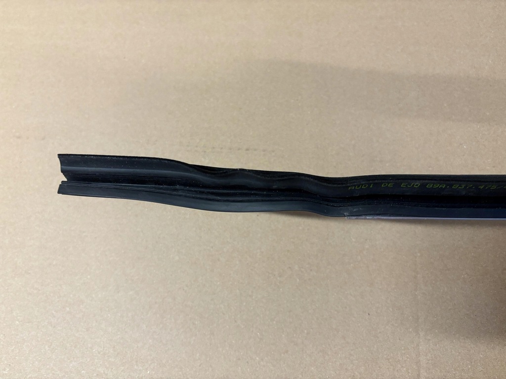 фото №9, Audi q4 e-tron 89a молдинг ущільнювач двері лівий перед 89a837475