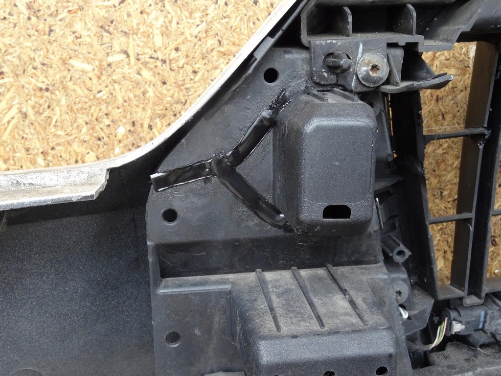 фото №16, Audi q3 8u 11-14 бампер перед передній решітка радіатора решітка радіатора протитуманні фари датчики pdc