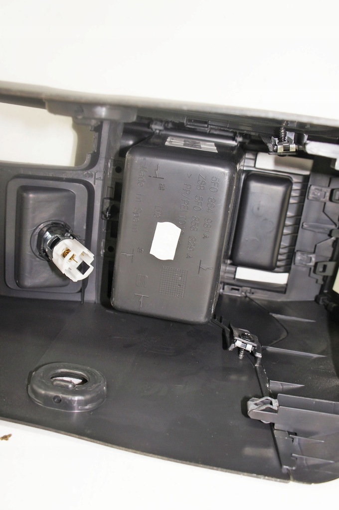 фото №9, Rf170 seat leon iii fr ^ туннель средний 5f0864981a 5f0858329a