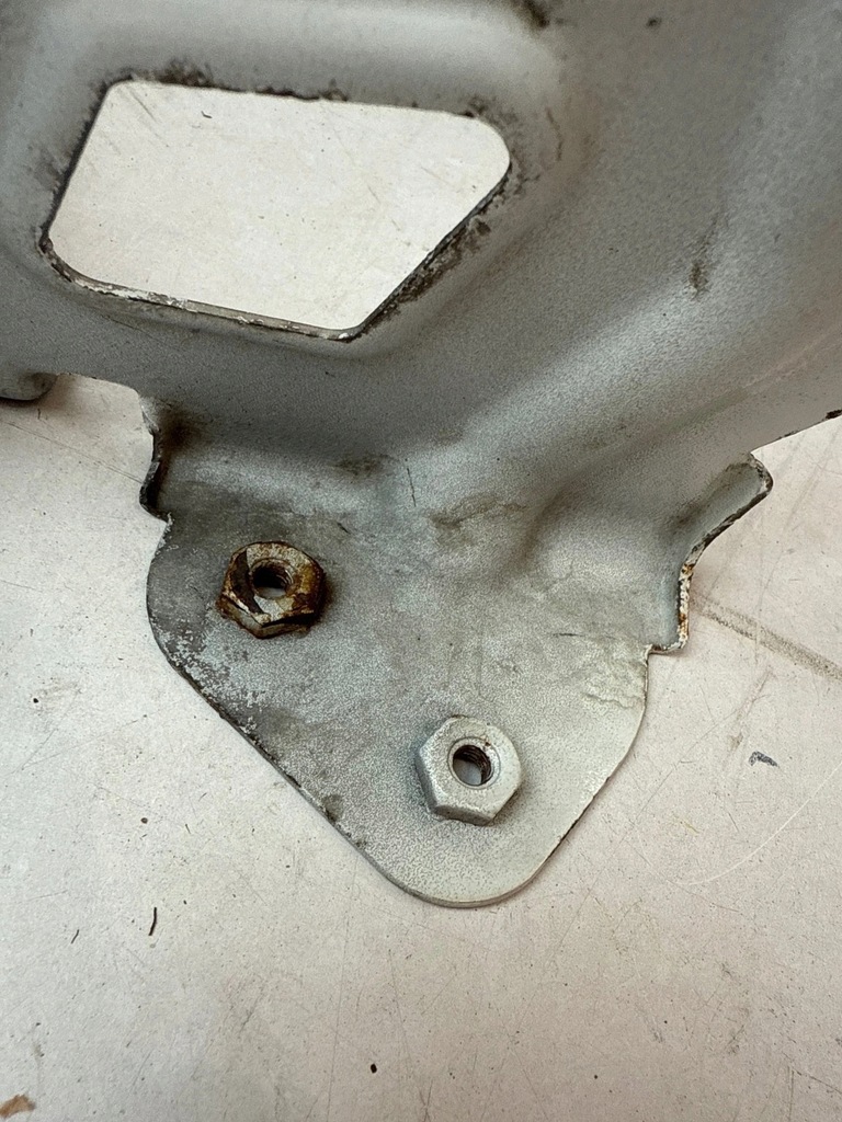 фото №8, Кронштейн кронштейн крыла правый перед opel combo d 17r