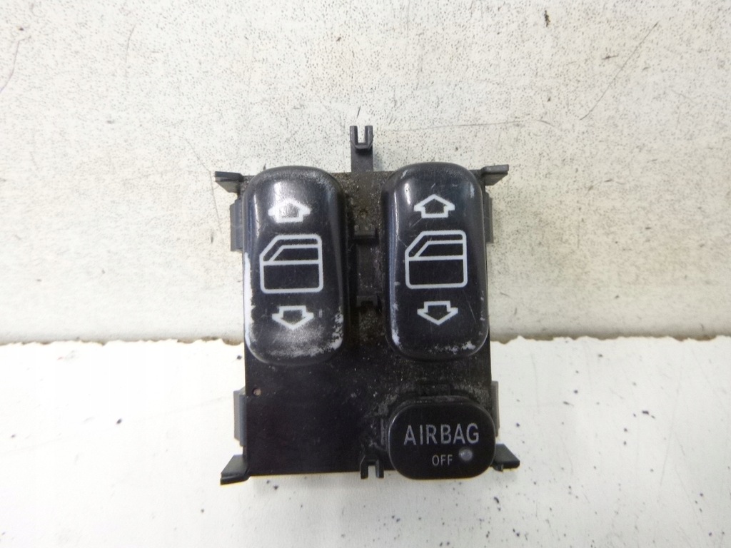 фото №1, Перемикач панель вікон mercedes w168 01r.