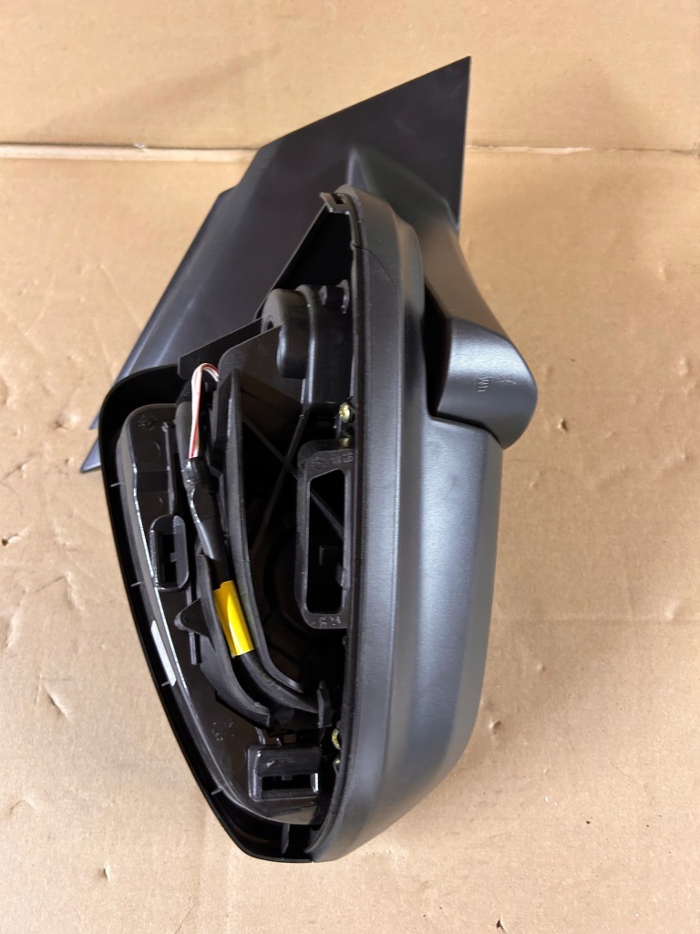 Yp00174380 дзеркало opel grandland x праве 11 pin в Україні