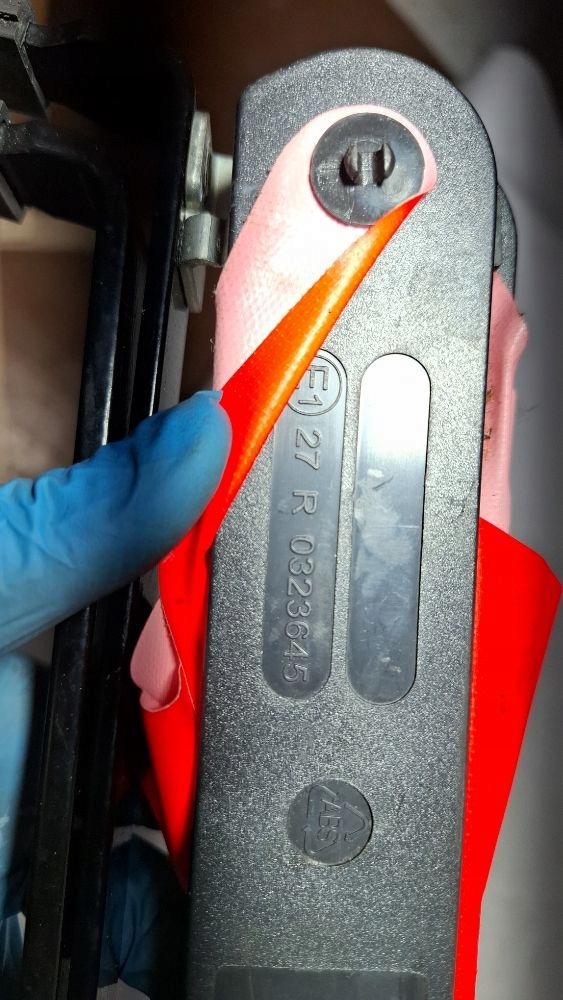 Mercedes-benz slk r170 2000 трикутник попереджувальний Зі Шроту