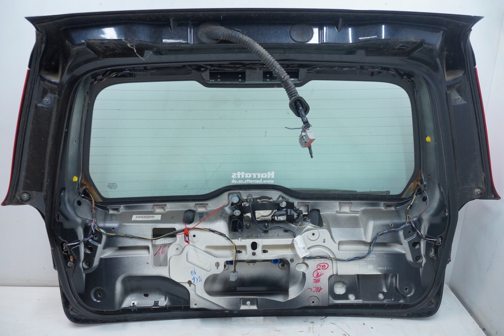 фото №7, Крышка багажника задняя задняя багажника volvo v70 iii xc70 ii 452-26 лампа левая правая