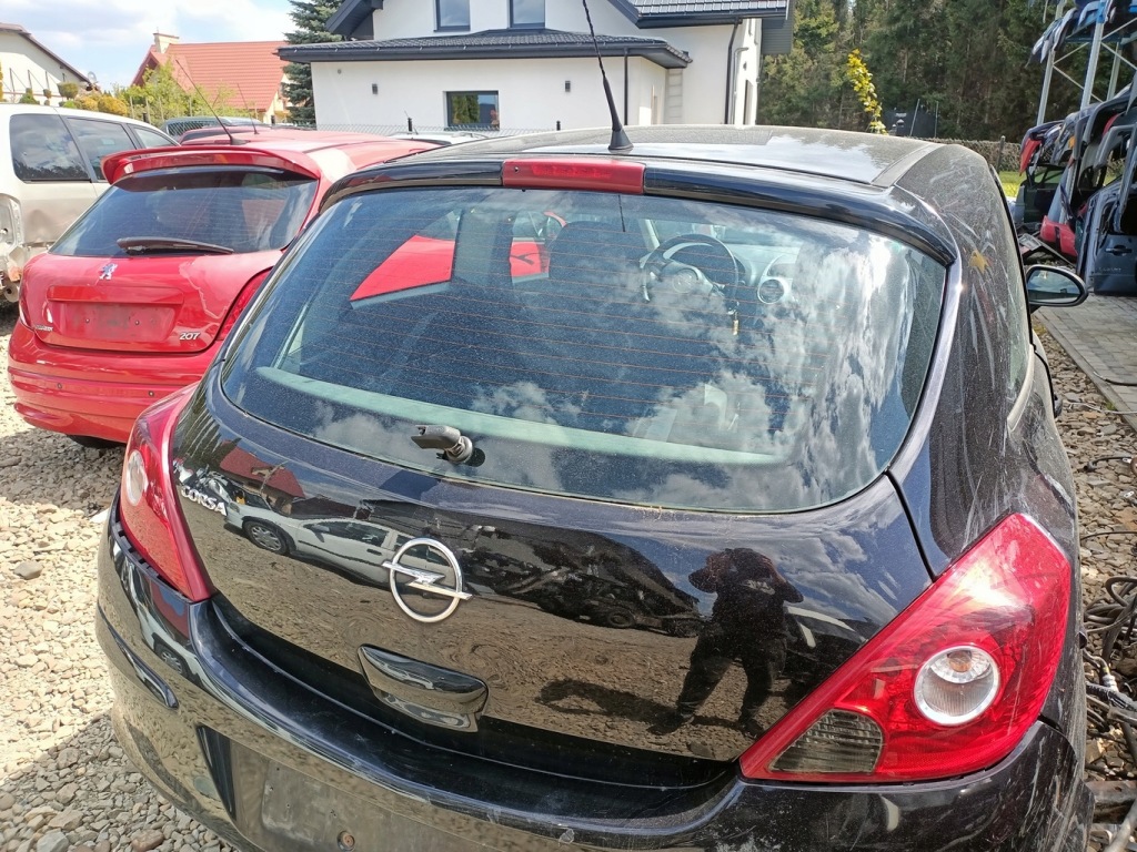 фото №3, Кришка багажника задня багажника opel corsa d 3d z20r