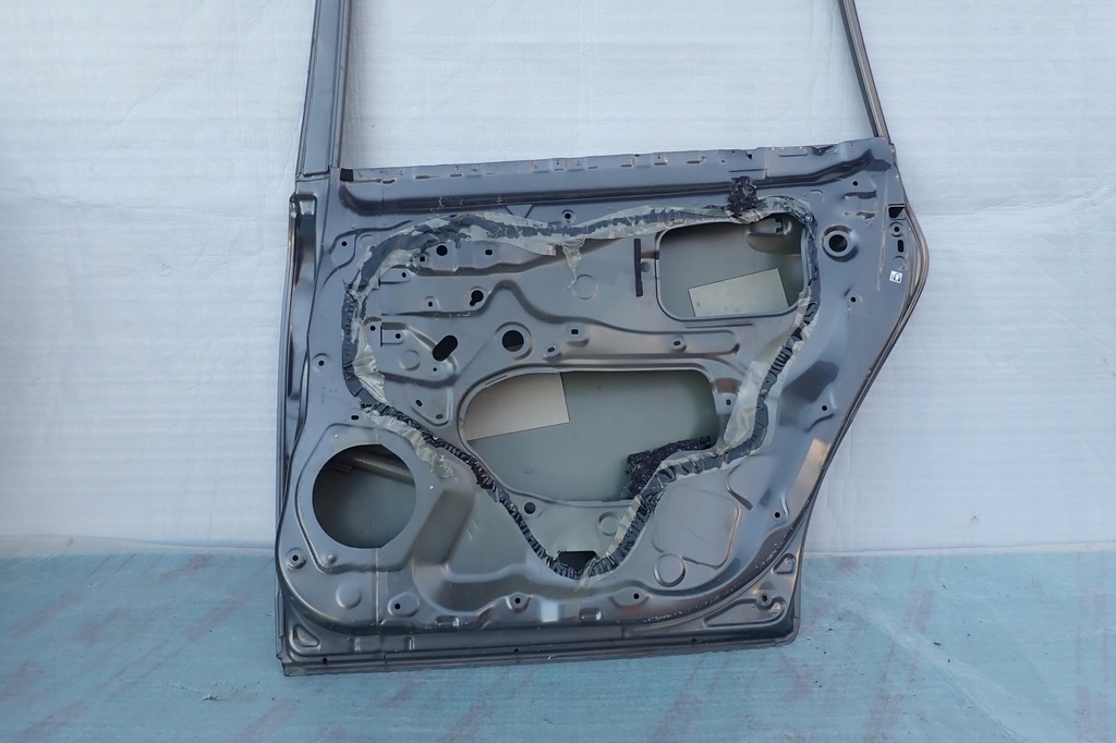 фото №8, Toyota verso lift дверь задняя правое 2009-