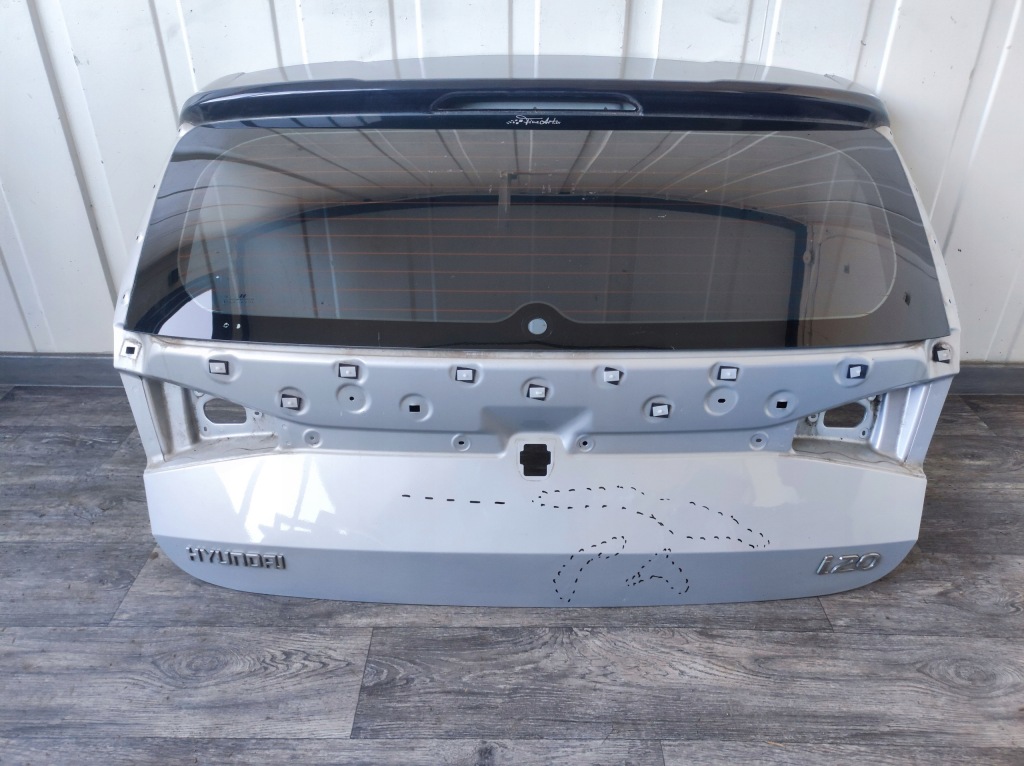 фото №1, Крышка багажника задняя задняя hyundai i20 iii 2020- с стекло ----- poznań