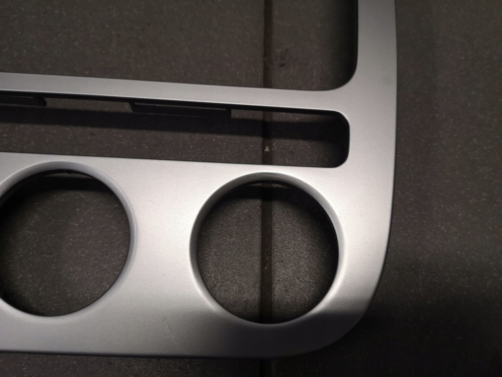 фото №4, Рамка защита консоли vw scirocco 1q0858071f