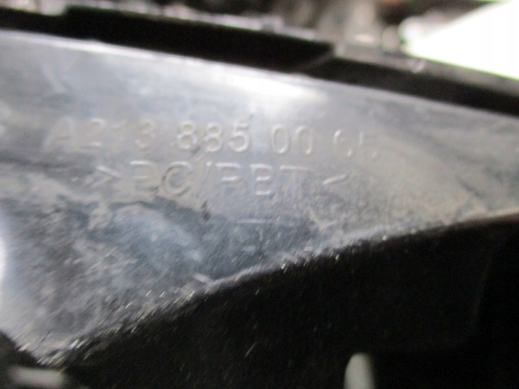 Направляющая mercedes e klasa 213 a2138850165 Недорого