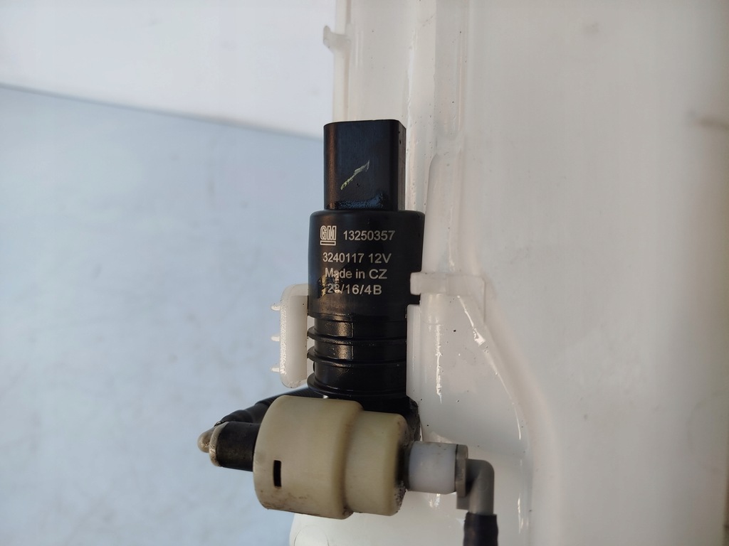 фото №6, Бачок омивача +помпа opel meriva ii b 13250456 13250357