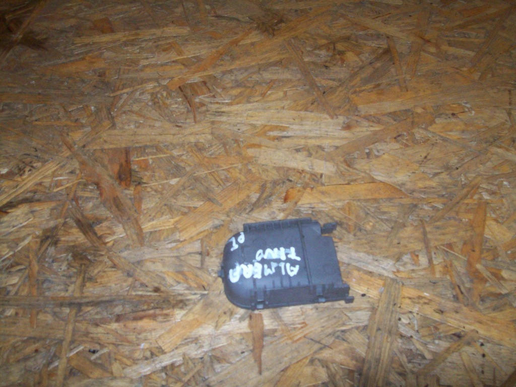 фото №2, Nissan almera tino 2,2 di o5 r заглушка ручка