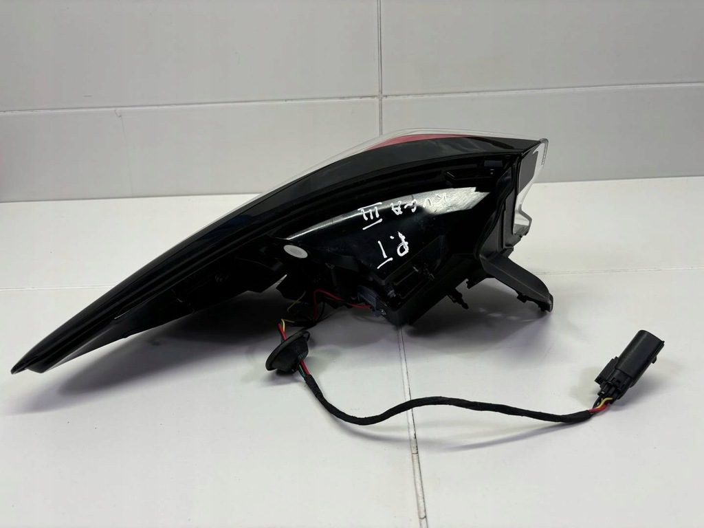 фото №10, Лампа задняя правая сторона ford kuga 3 2020 lv4b-13404-b