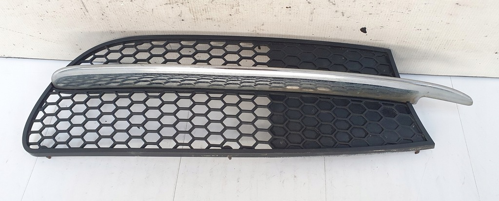 фото №1, Alfa romeo 147 2000- решётка бампера левая оригинал