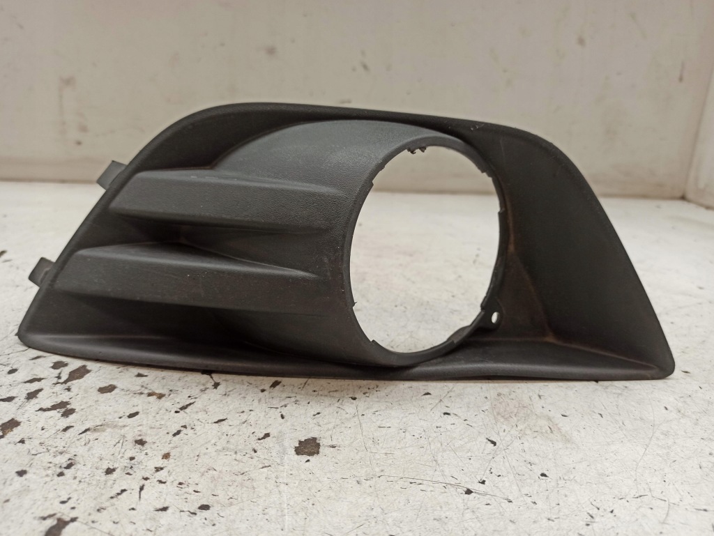 Купить Ford kuga mk1 решётка бампера противотуманной фары левая 8v4119953a